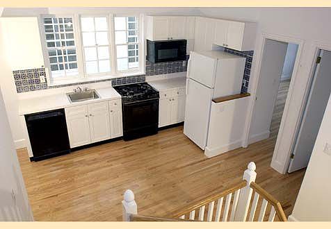 4th image of 316 E 82nd St