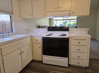 3084 Helm Ave, Clovis, CA 93612