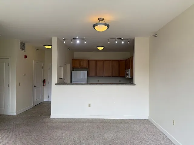 NEW carpet not shown in photos!