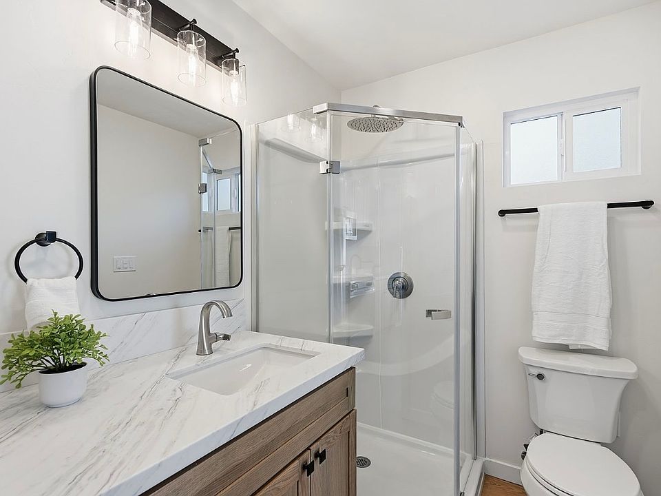 2nd image of 4416 40th St #4418