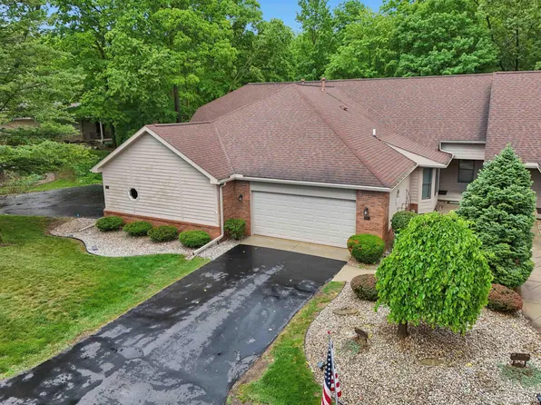 320 Richlyn Dr, Adrian, MI 49221