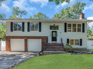 35 Cambridge Dr, Jackson, NJ 08527