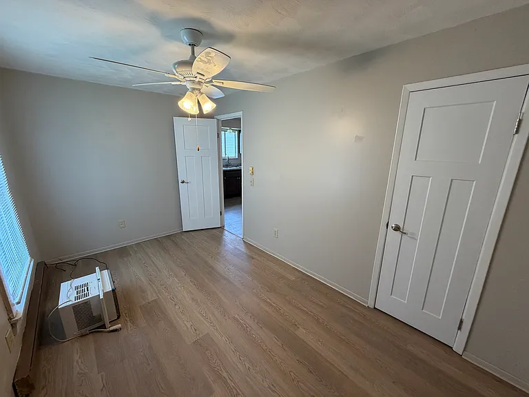 2111 Lincoln Ave — Photo 17