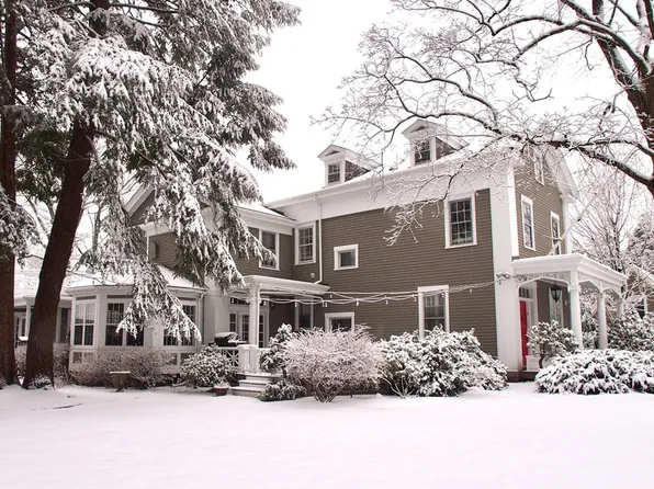 33 Woodland Rd, Newton, MA 02466