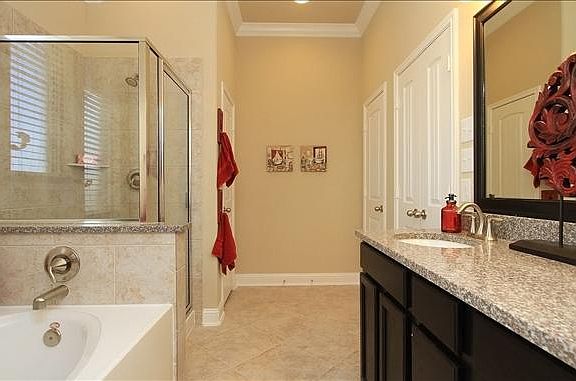 11411 East Lake Gable in Westheimer Lakes
