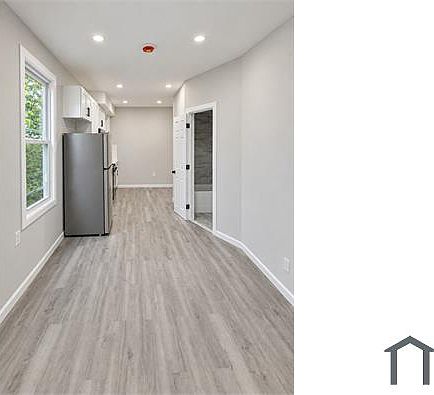 5th image of 282 Targee St APT 1