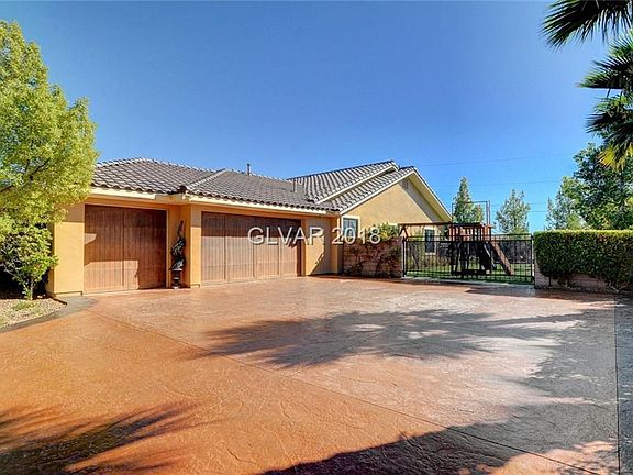 3rd image of 8055 Palm Cove Ct