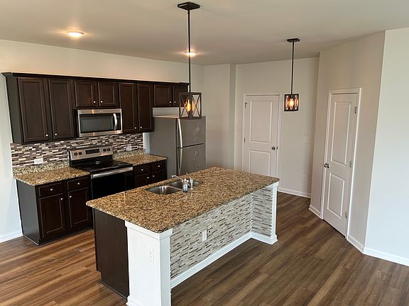 4th image of 545 Overo Dr