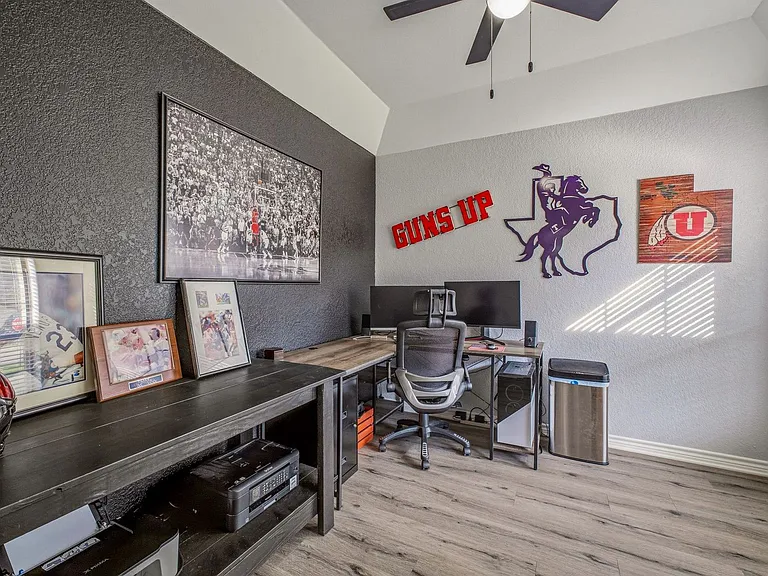 1703 Sully Ct — Photo 17