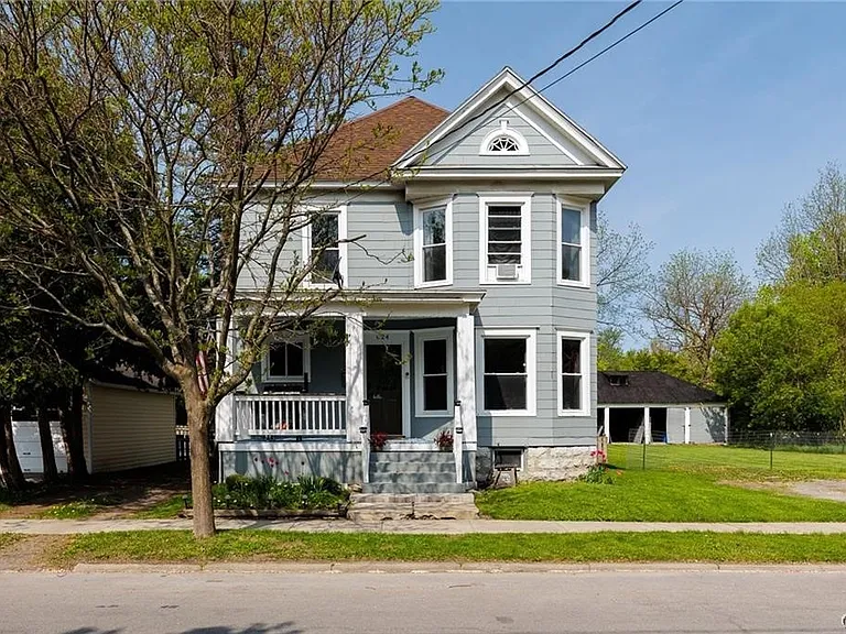 624 Hamlin St — Photo 1
