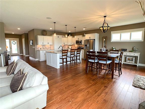 5th image of 2814 NW Sharmin Dr