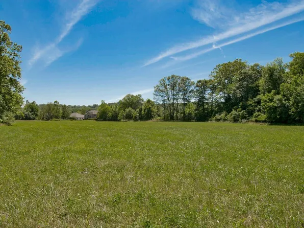 N Maple Turn Ln, Martinsville, IN 46151