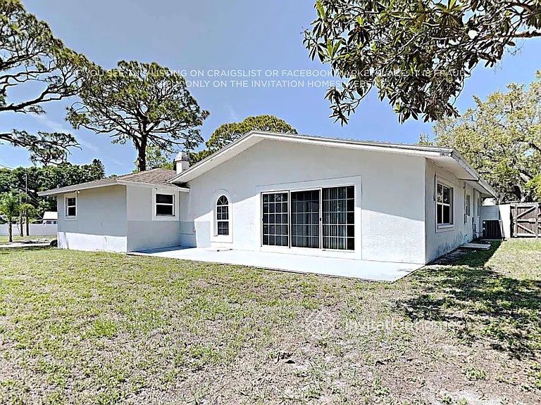 1895 Almeria Way S — Photo 18