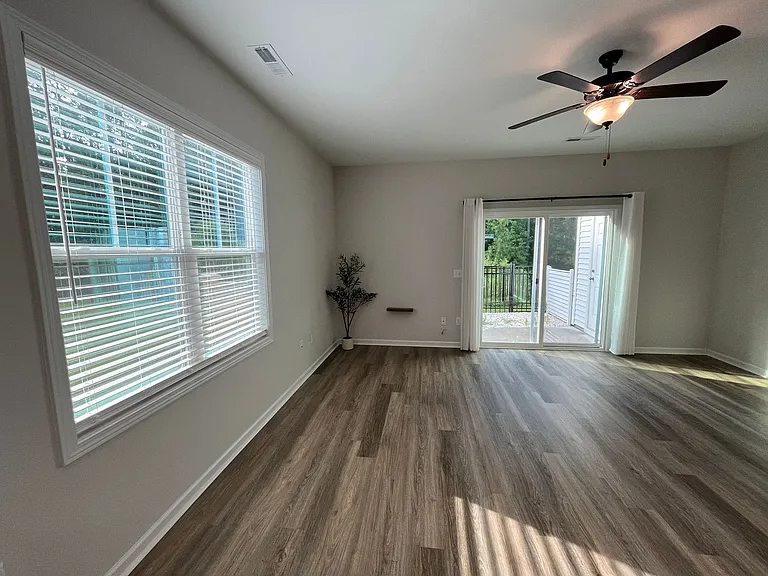 8329 Paramount Point — Photo 19