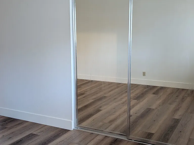 1037 Grand Ave #2 — Photo 11