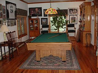 LIBRARY/POOL ROOM