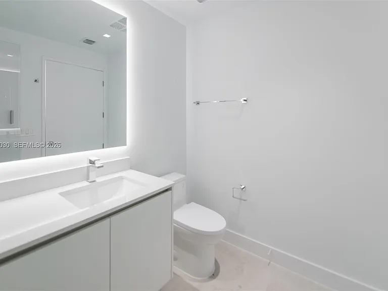 700 NE 24th St #5107 — Photo 6