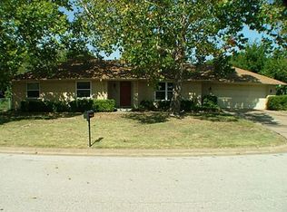 1409 Yucca St, Midlothian, TX 76065
