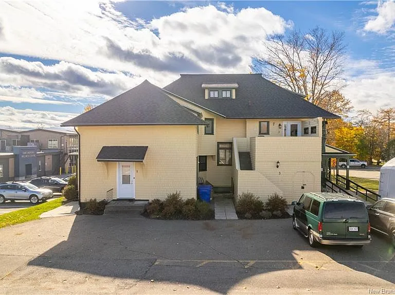 46 Reed Ave — Photo 8