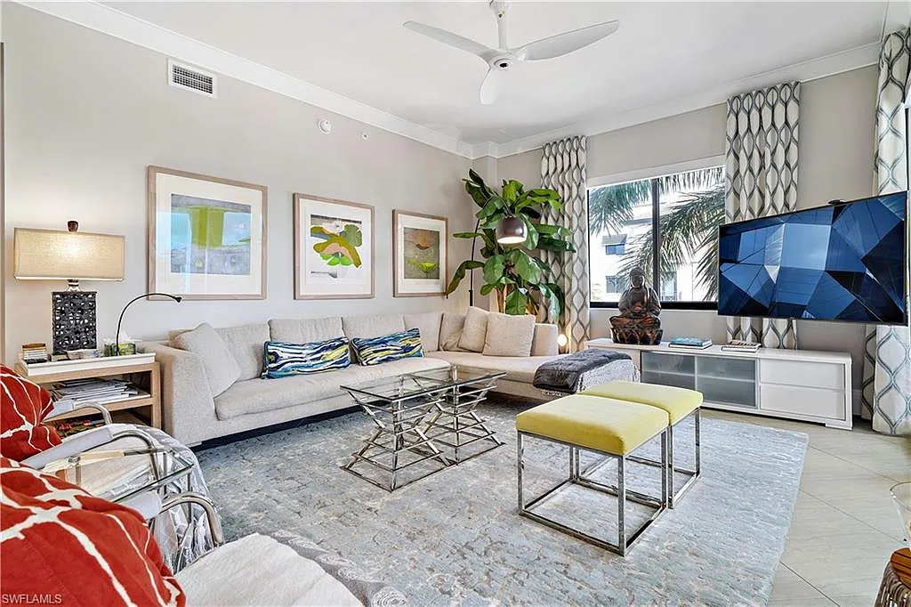 3 bed, 3.0 bath, 2264 sqft, $15,000 — Photo 3