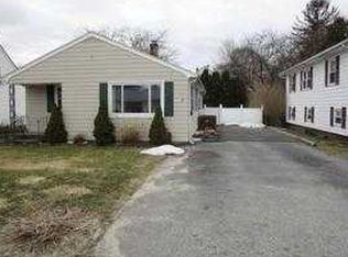 6 Stimpson Dr, Johnston, RI 02919