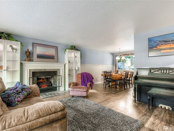 4th image of 16404 95th Avenue Ct E