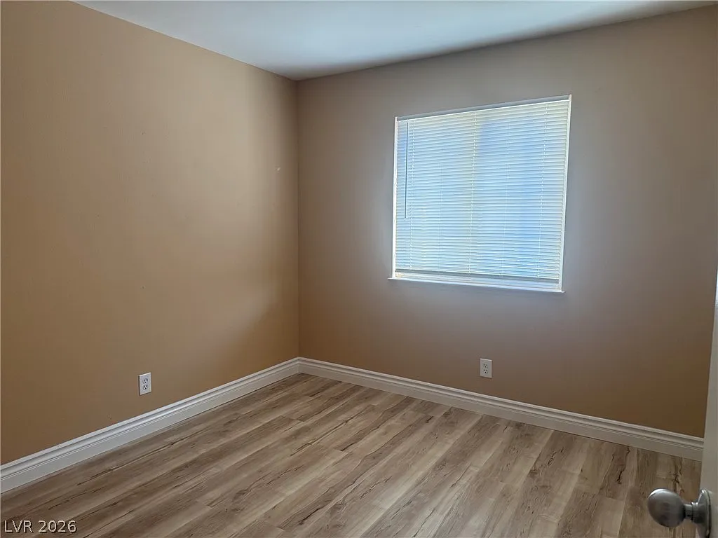 3 bed, 2.0 bath, 1253 sqft, $1,900 — Photo 4
