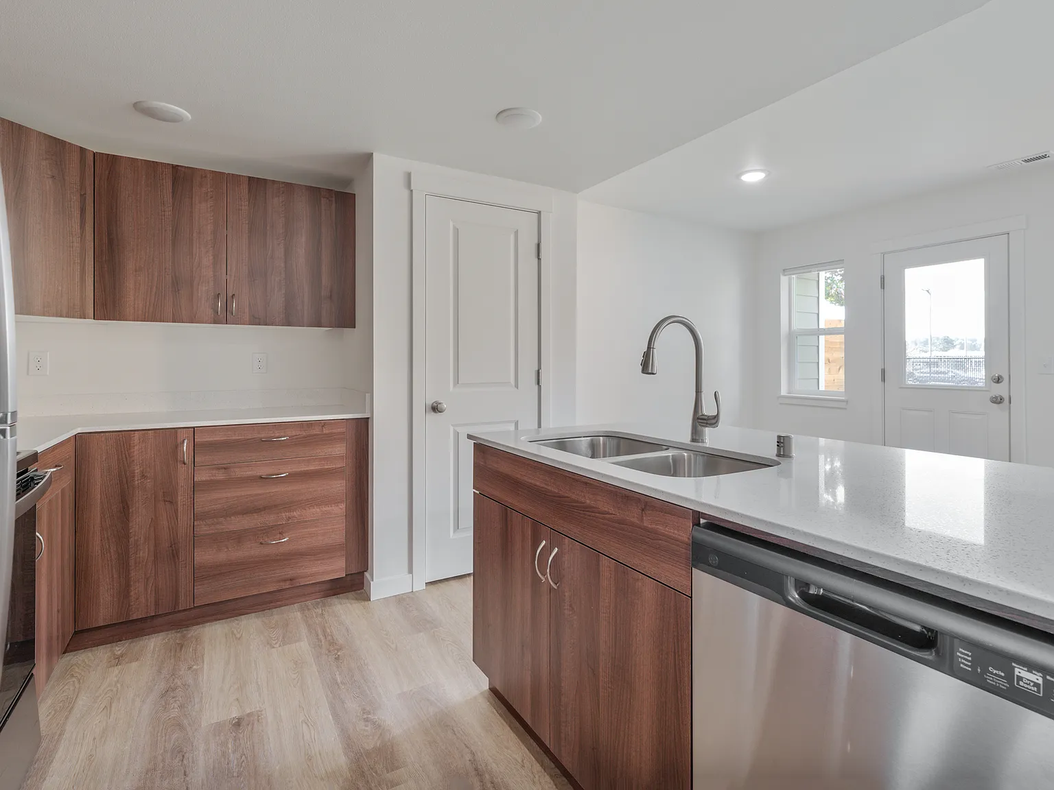Niki Way Townhomes - A6 — Photo 4