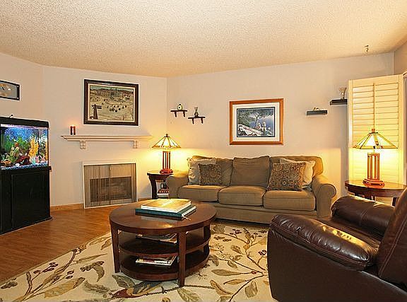 5th image of 837 N West Knoll Dr APT 119