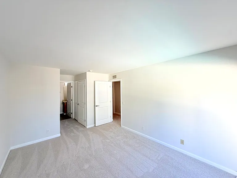 4702 Fulton Ave #209 — Photo 16