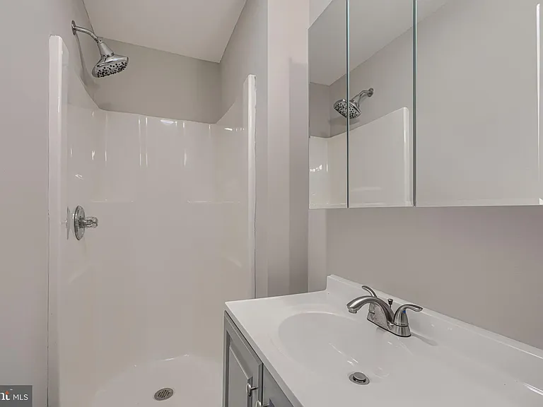 616 S Lehigh St — Photo 11