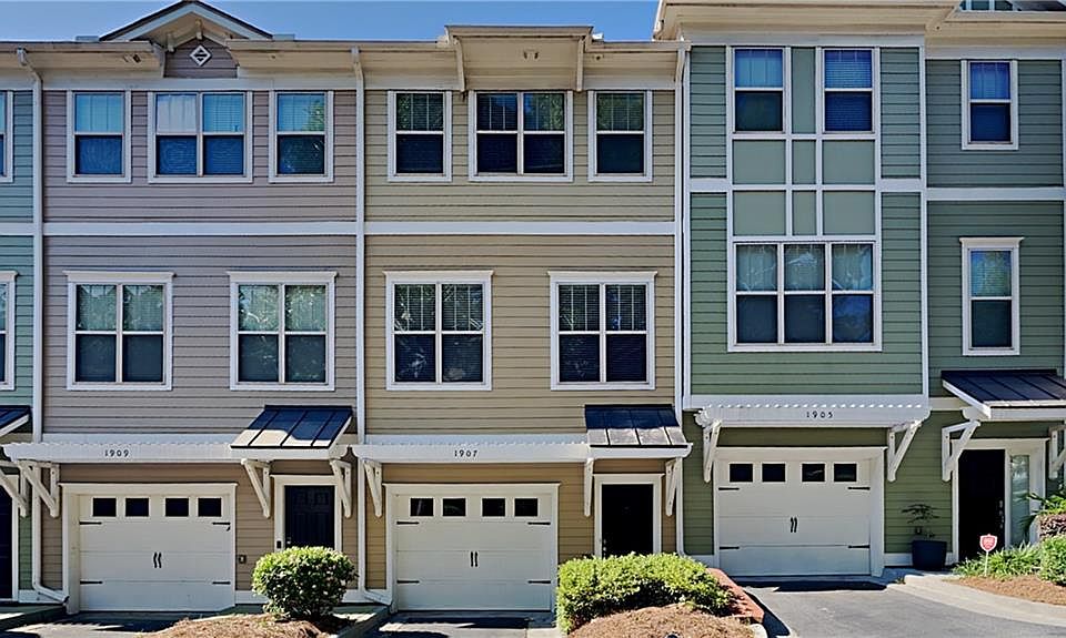 1st image of 1907 Sterling Oaks Cir NE