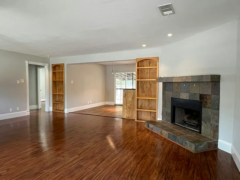 1313 Casa Vale Dr — Photo 14