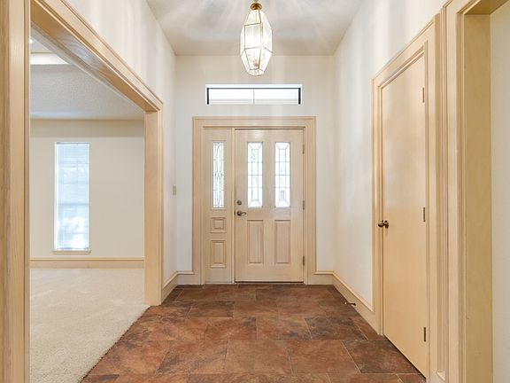 2nd image of 6905 N Peking St