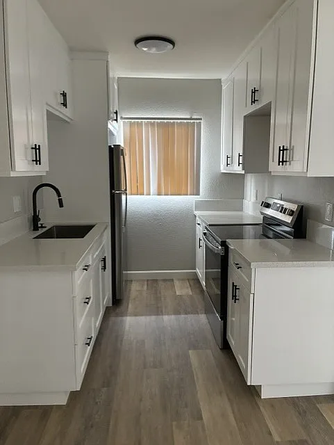 2 bed, 820 sqft, $1,995 — Photo 2