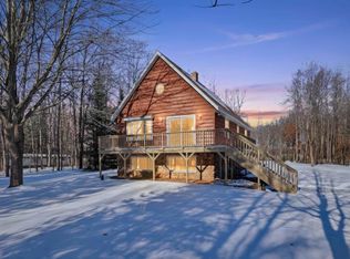 8984 Boelter Lake Dr, Almond, WI 54909