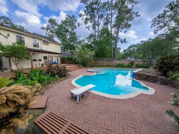 10 Featherfall Pl, Spring, TX 77381