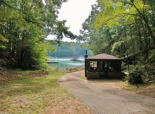 6525 Paradise Point Rd, Flowery Branch, GA 30542