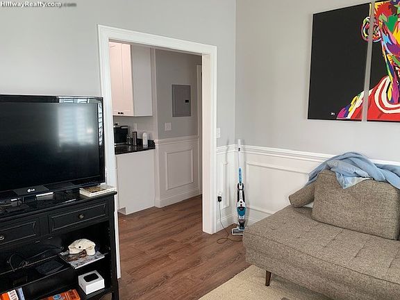 5th image of 38 Crescent Ave #3