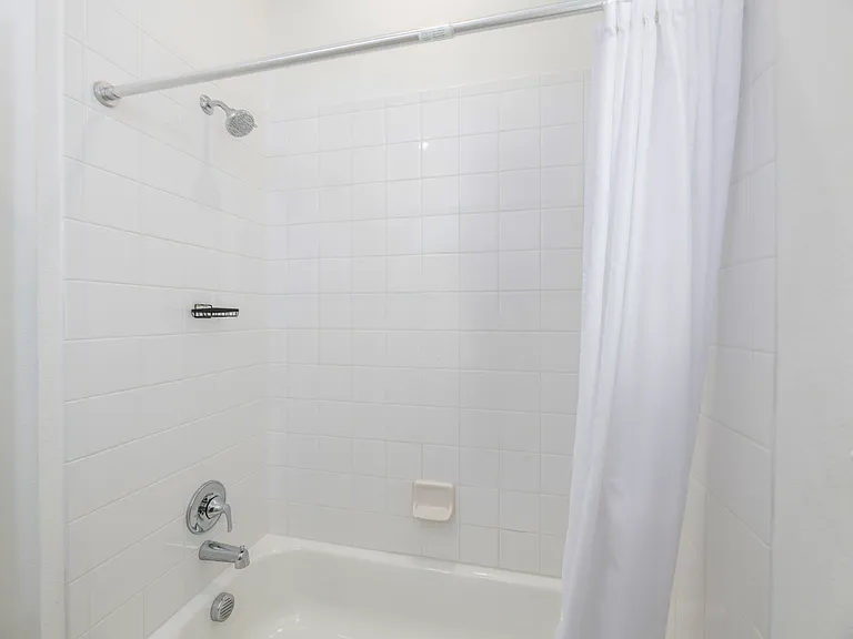 635 Brockwell Bnd — Photo 21