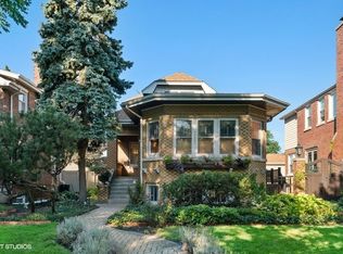 1223 Edmer Ave, Oak Park, IL 60302
