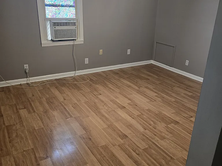 1216 E Main St #1/2 — Photo 5