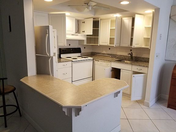 3rd image of 150 Tuscany Ln #C