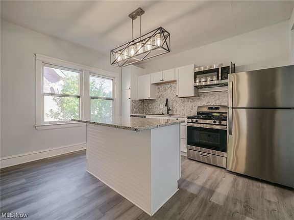 4th image of 4447 W 53rd St
