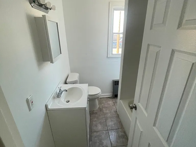 335 Myrtle Ave #1B — Photo 2