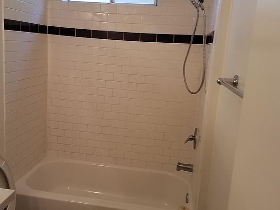 2nd image of 13443 Moorpark St APT C