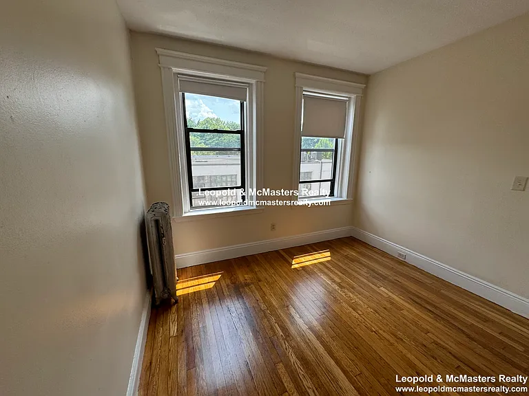 1124 Commonwealth Ave — Photo 28