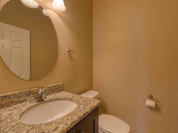 4th image of 803 Forest Park Dr