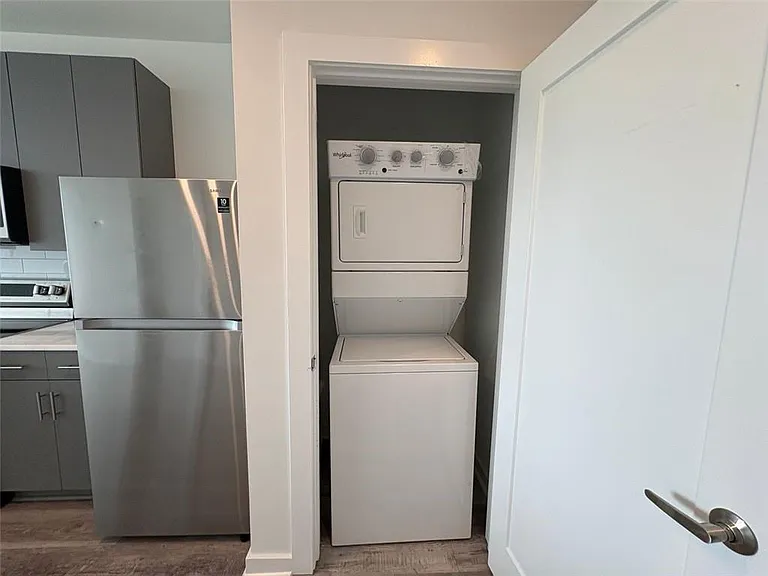 525 Parkway Dr NE #510 — Photo 11