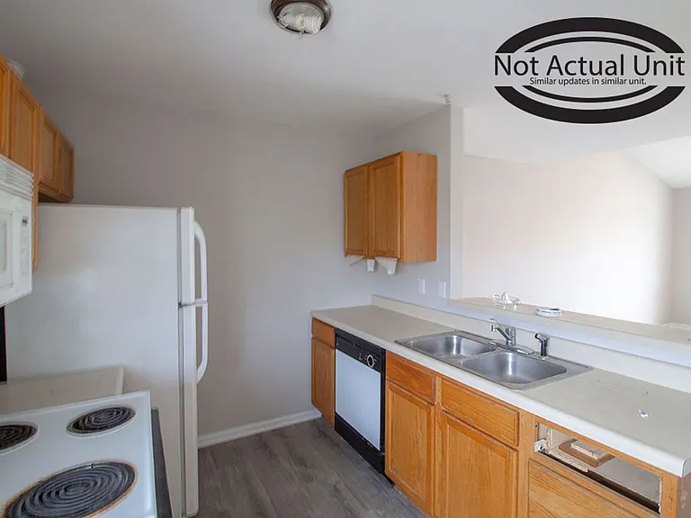 1638 High Quest Cir — Photo 9